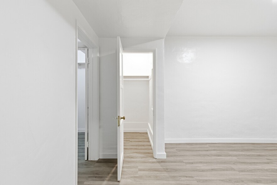 Building Photo - 2401 20th St