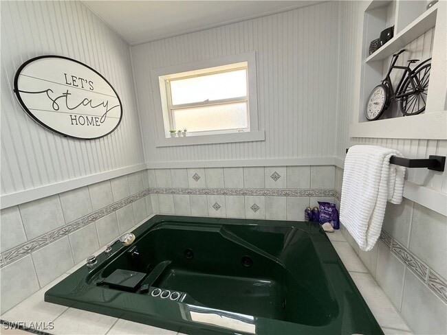 Building Photo - 337 Emerald Bay Cir