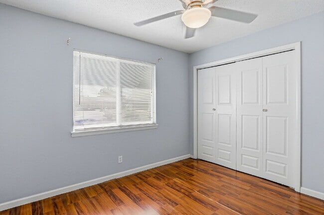 Building Photo - 3-Bedroom Home on Wedgewood Drive fully landscaped