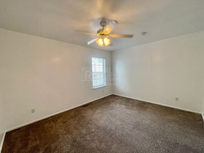 Building Photo - 8262 S Fillmore Way