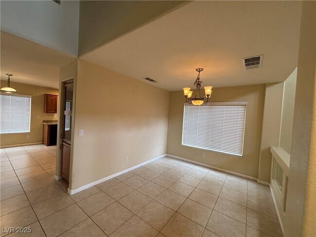 Building Photo - 10961 Fintry Hills St
