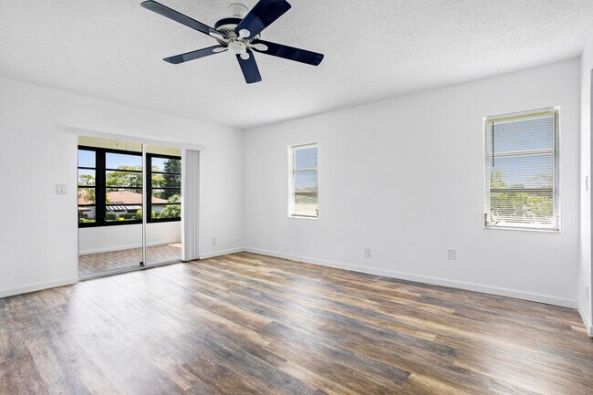 Building Photo - 13283 Pineapple Palm Ct