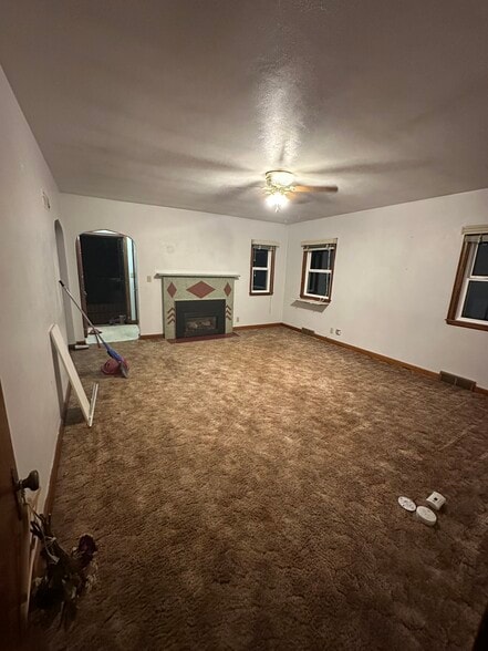 Building Photo - 820 S 10th St