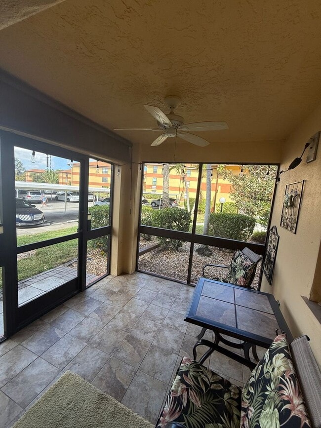 Building Photo - 1 bed 1 bath FURNISHED unit in Whiskey Creek