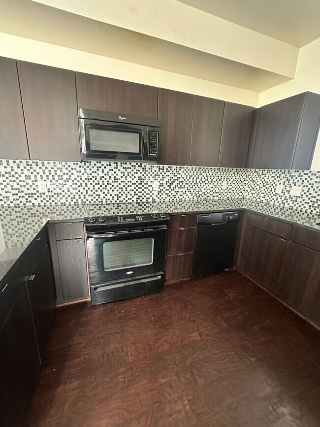 Building Photo - GORGEOUS Home!!!!