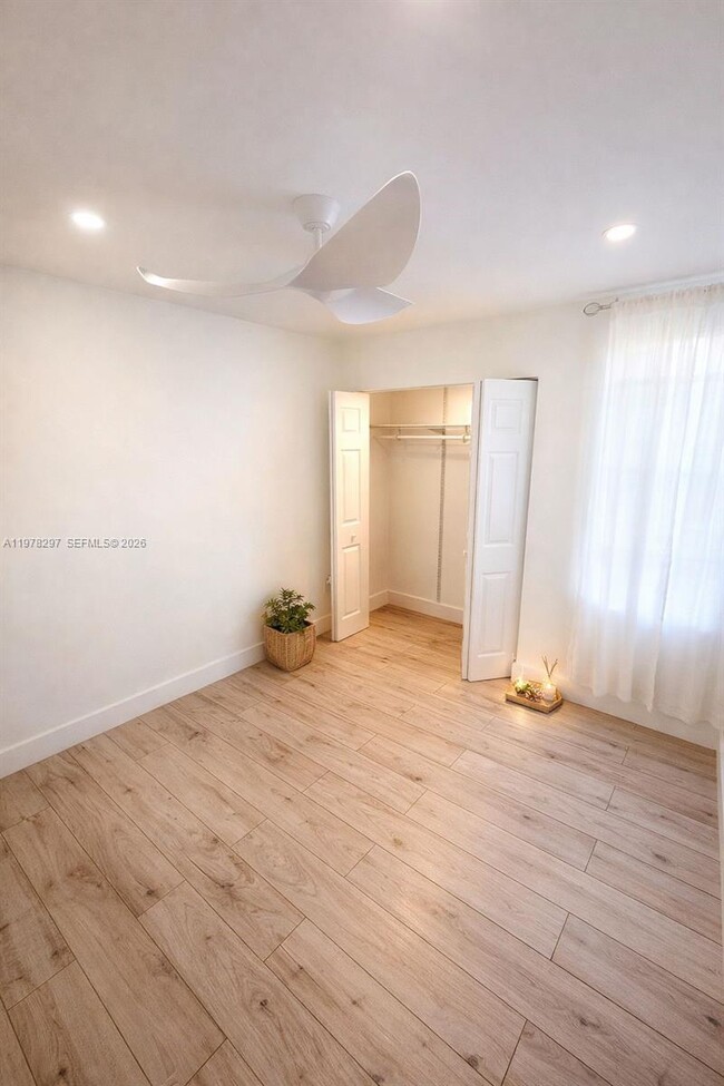 Building Photo - 750 NW 43rd Ave