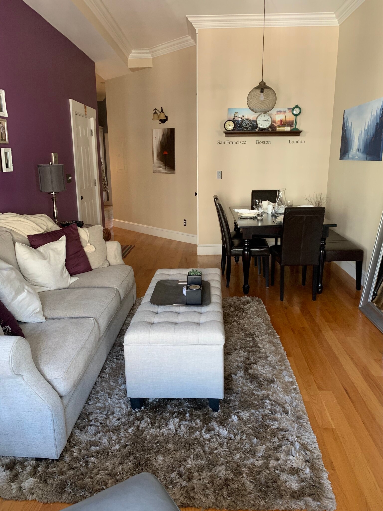 Dining space - 237 W 5th St