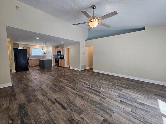 Building Photo - 8082 Sleepy Bay Blvd