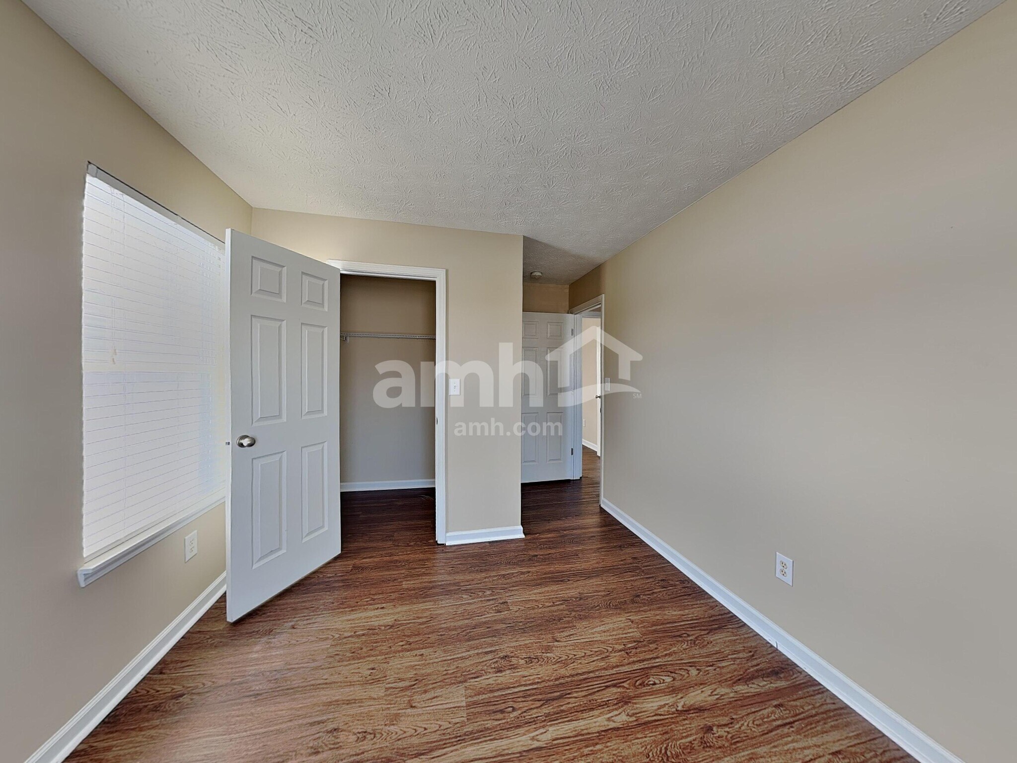 Building Photo - 16698 Maraschino Dr