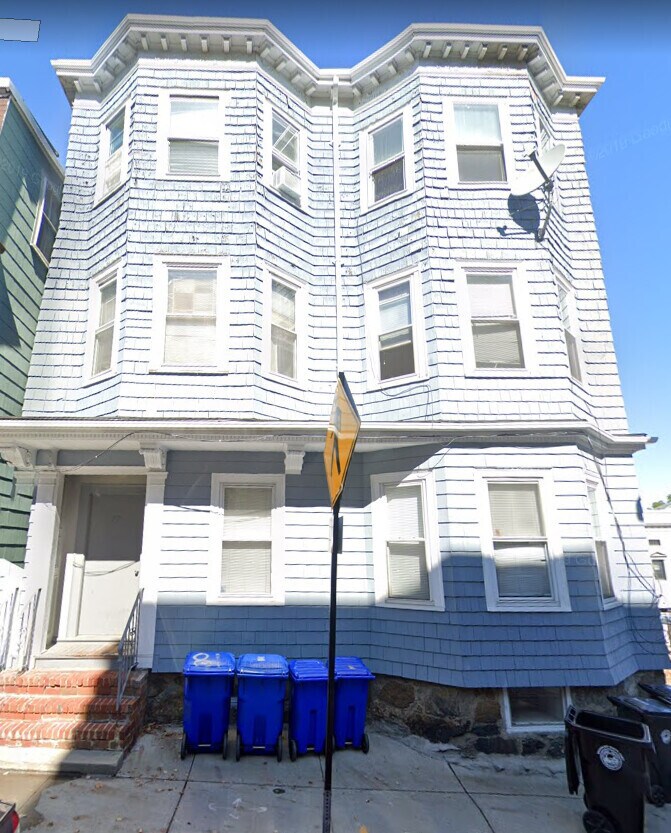 Building Photo - 77 Walnut St