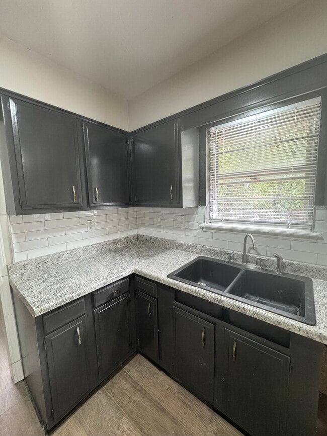 Building Photo - 5004 Brookdale Dr