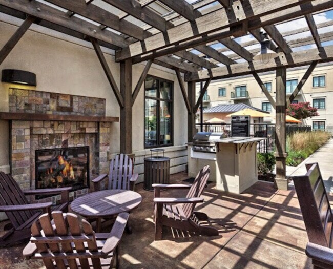 Building Photo - 721 Gov Morrison St