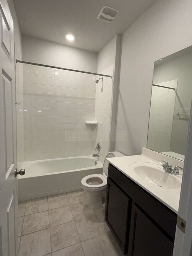 Building Photo - 9611 Murandy Dr