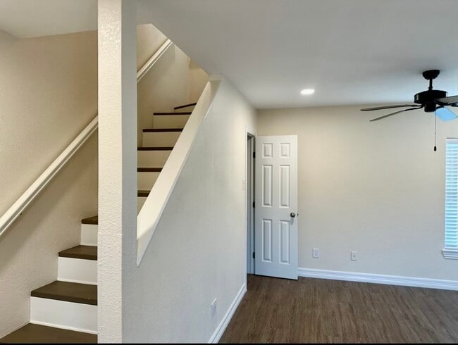 Building Photo - 2725 42nd St