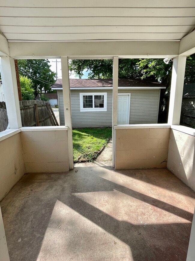 Building Photo - 111 S Edgewood Ave