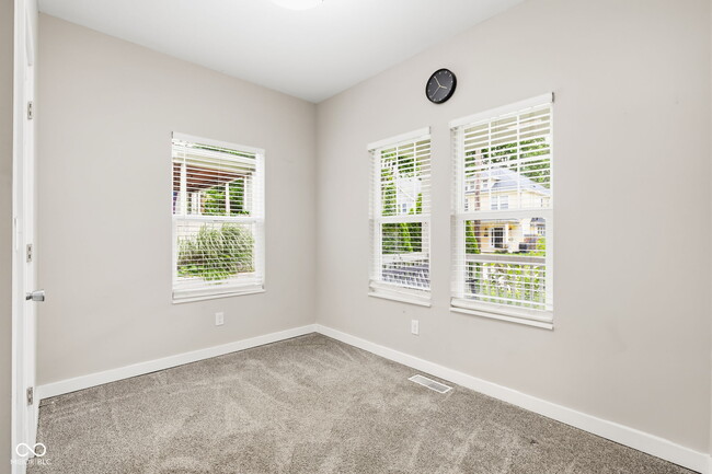 Building Photo - 3126 Ruckle St