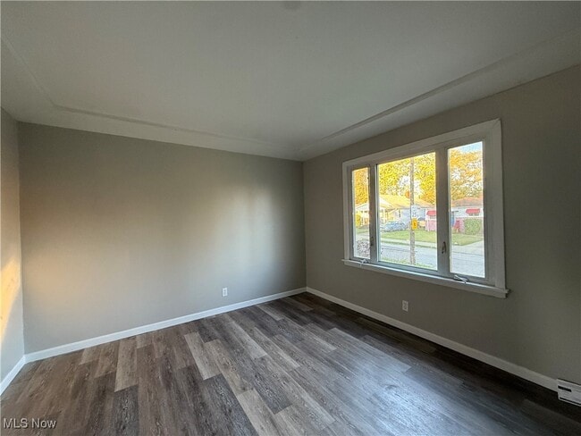 Building Photo - 4468 E 156th St