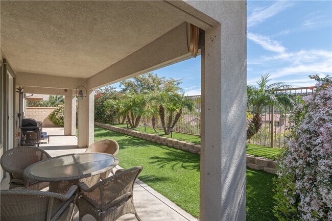 Building Photo - 27194 Red Maple St