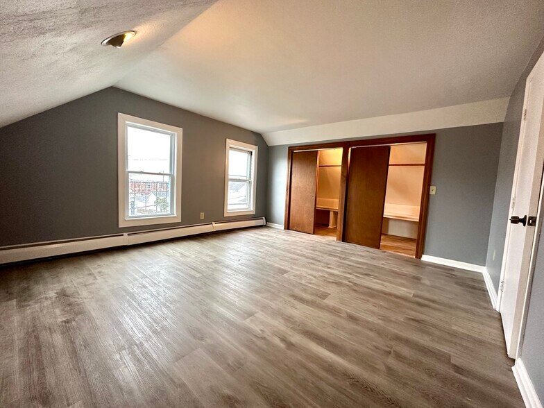 Building Photo - 109 Arlington Ave