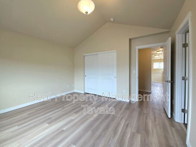 Building Photo - 4741 Parker St