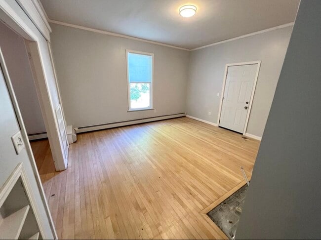 Building Photo - 409 Hammond St