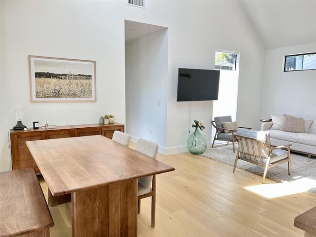 Building Photo - 7809 Mullen Dr