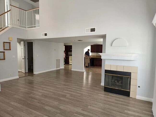 Building Photo - Charming 4BR House in Las Vegas