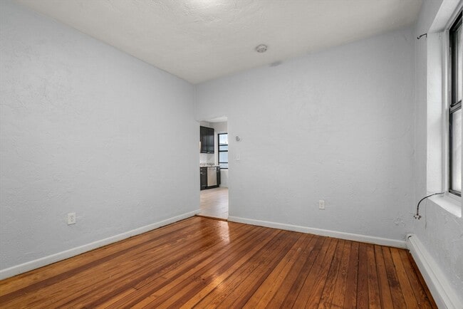 Building Photo - 34 Shelby St