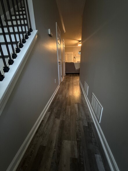 Building Photo - 4054 Elm St