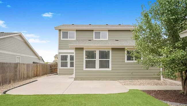 Building Photo - 892 Willow Dr