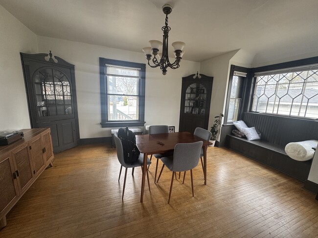 Building Photo - Estes Duplex