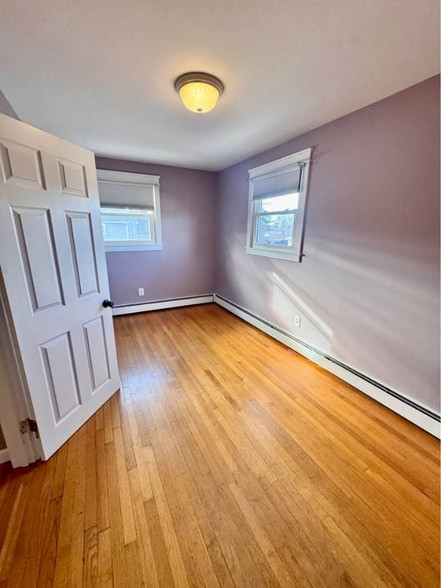 Building Photo - 3 Clover Ln