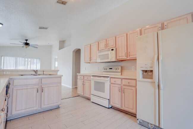 Building Photo - 31 Tuscany Pointe Ave