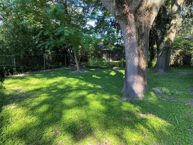 Building Photo - 39648 Meadowood Loop