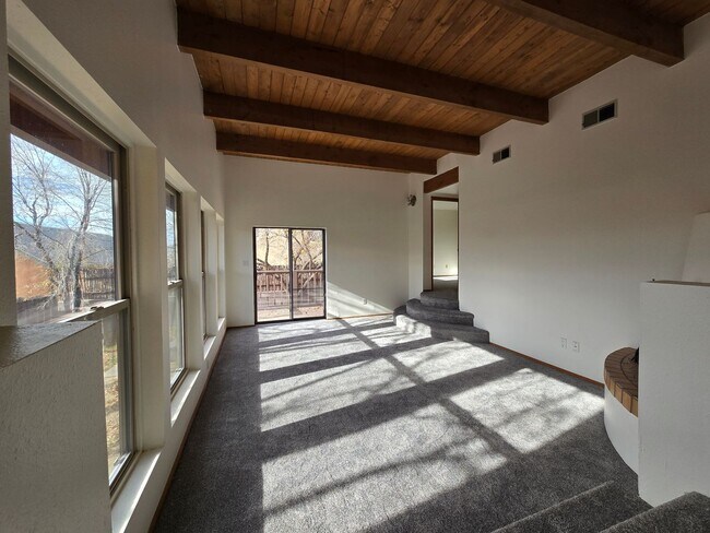 Building Photo - 157 Calle Don Jose