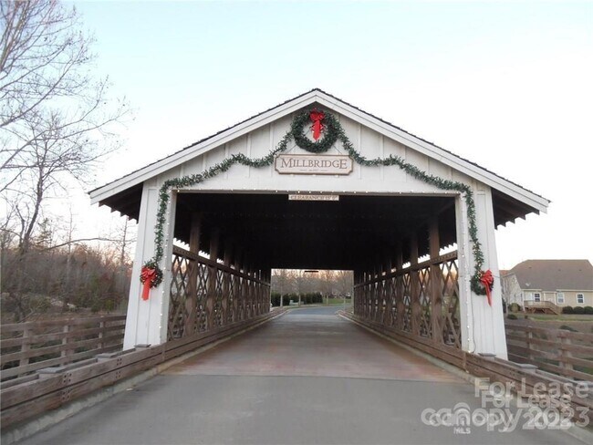 Building Photo - 117 Elmrich Ct