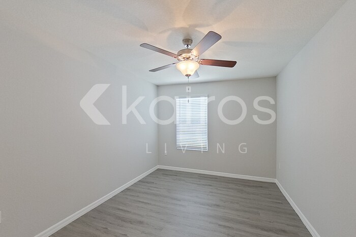 Building Photo - 8645 SW 44th Ct