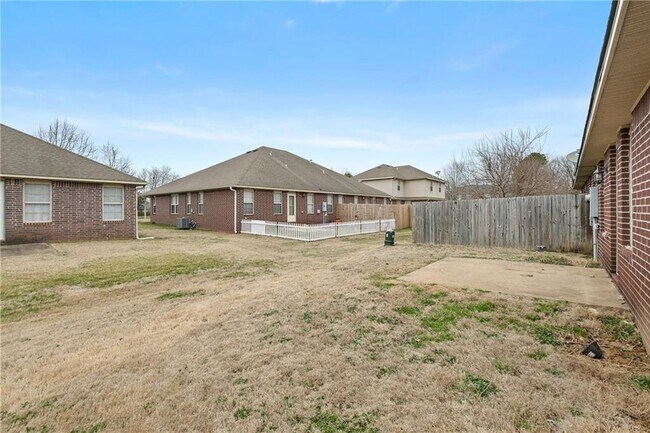 Building Photo - 1667 Evening Shade Dr