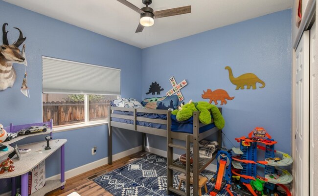 Building Photo - 404 Settler Dr