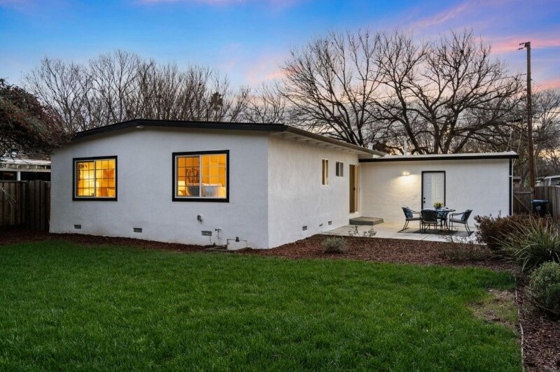 Building Photo - 1544 Cross Way