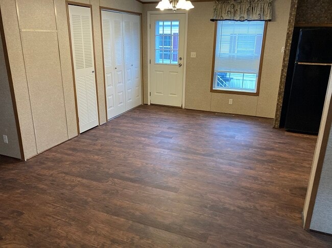 Building Photo - 18 Carp Ln