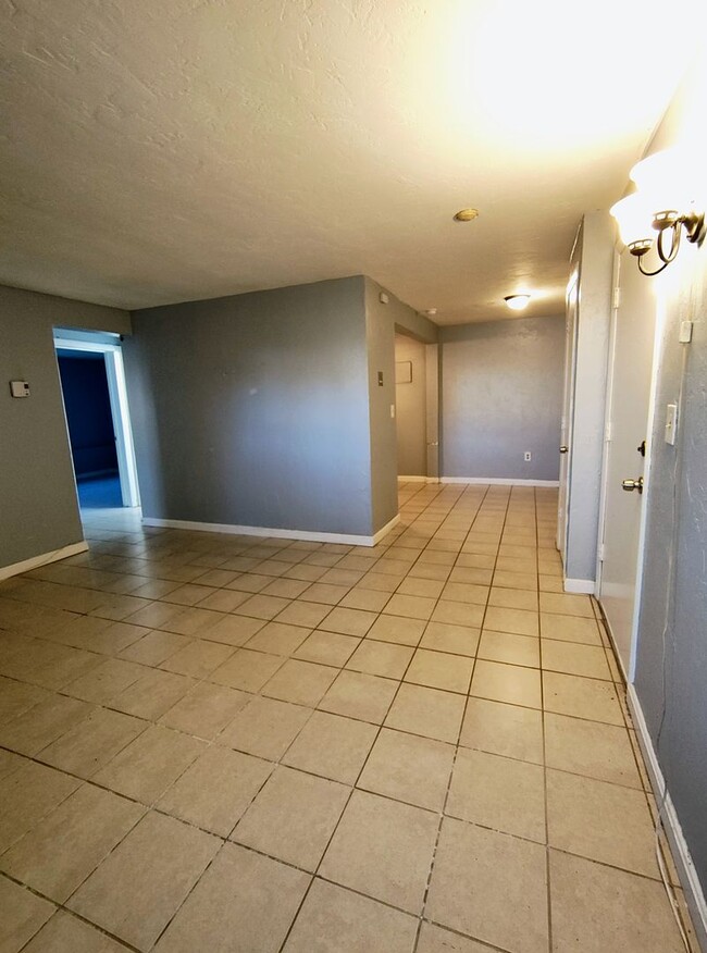 Building Photo - ****Mansfield Two Bed Condo $1,795****