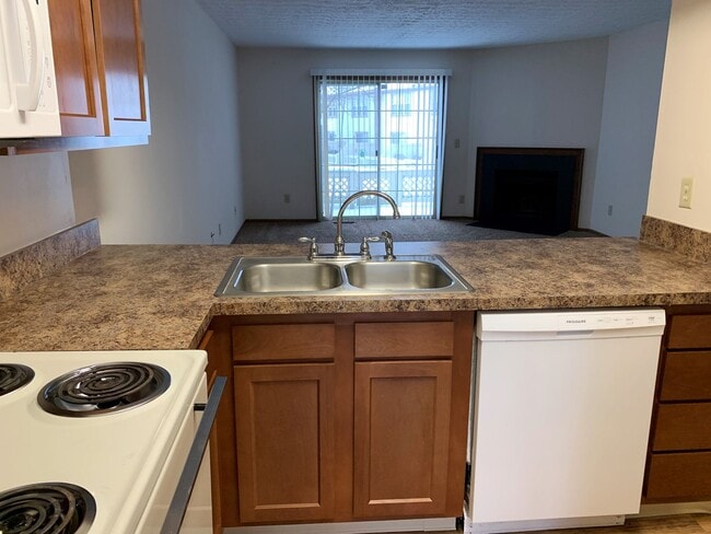 Building Photo - 5852 Aqua Bay Dr