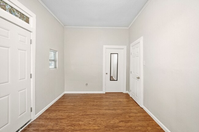 Building Photo - 616 S 19th St