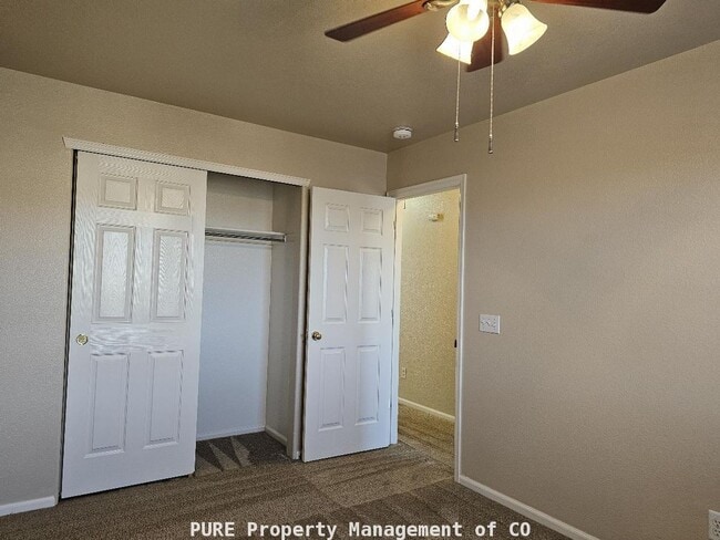 Building Photo - 2-story home with finished basement! 2-car garage!
