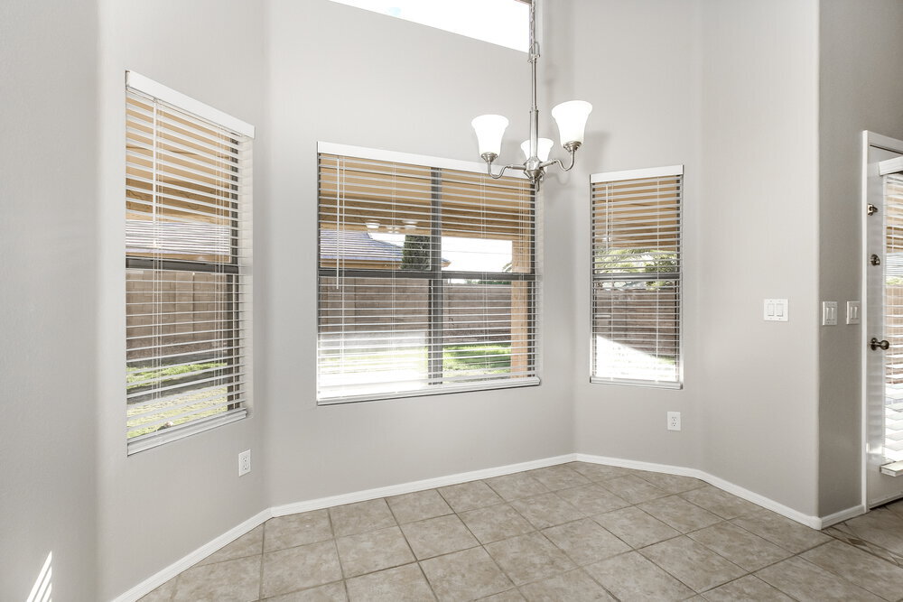 Building Photo - 6525 W Behrend Dr