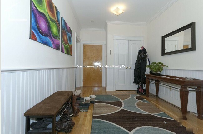 Building Photo - 76 Quint Ave