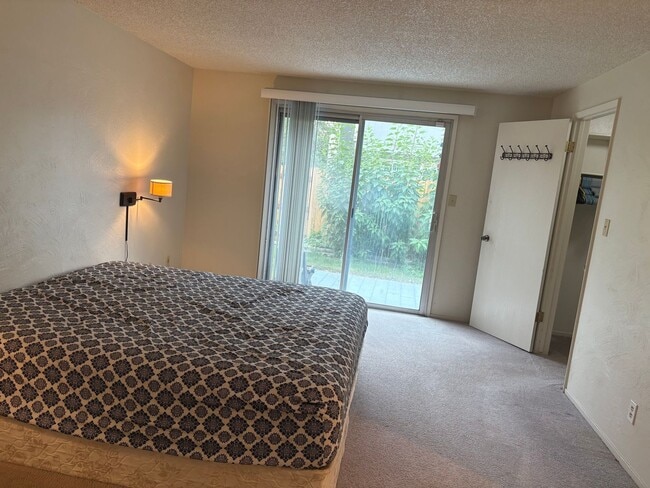 Building Photo - 3 Bedroom Home in Sparks!