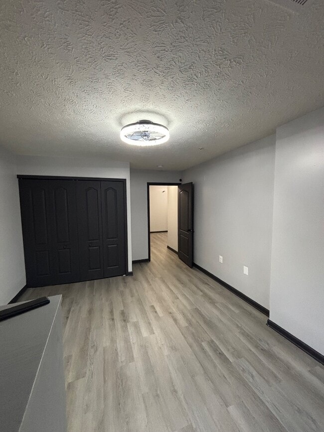 Building Photo - 8961 Town Center Cir