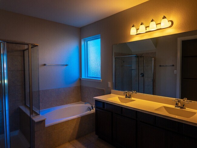 Building Photo - 2927 Overbrook Meadow Ln